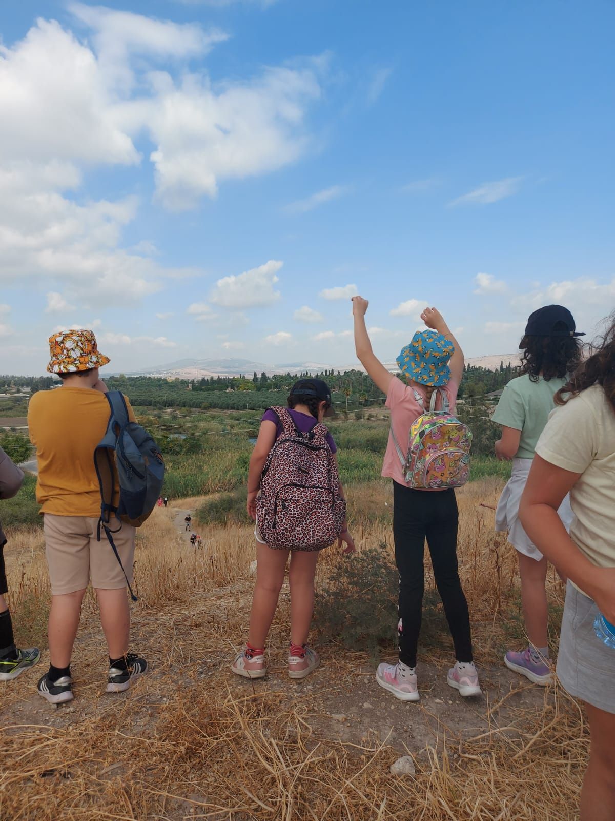 התבוננות בנוף עמק המעיינות